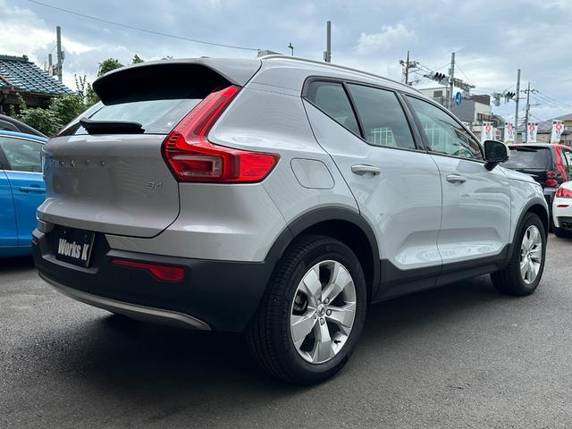 ＸＣ４０ Ｂ４　モメンタム　純正ナビ　フルセグ　ドラレコＦ／Ｒ　全方位カメラ　ＥＴＣ　ＡＣＣ　ＬＥＤヘッドライト　ＣａｒＰｌａｙ　障害物センサー　ブラインドスポットモニター　パワーバックドア　スマートキー　スペアキー（7枚目）