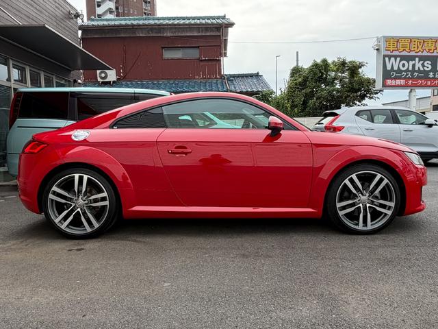 ＴＴクーペ ２．０ＴＦＳＩ　クワトロ　バーチャルコックピット　純正ナビ　フルセグＴＶ　１９インチＡＷ　ドラレコＦ／Ｒ　Ｂカメラ　クルコン　ＬＥＤヘッドライト　ＥＴＣ　ＢＳＭ　障害物センサー　スマートキー　スペアキー　車検Ｒ９年３月（6枚目）