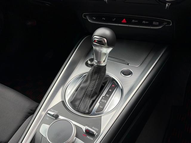 ＴＴクーペ ２．０ＴＦＳＩ　クワトロ　バーチャルコックピット　純正ナビ　フルセグＴＶ　１９インチＡＷ　ドラレコＦ／Ｒ　Ｂカメラ　クルコン　ＬＥＤヘッドライト　ＥＴＣ　ＢＳＭ　障害物センサー　スマートキー　スペアキー　車検Ｒ９年３月（37枚目）