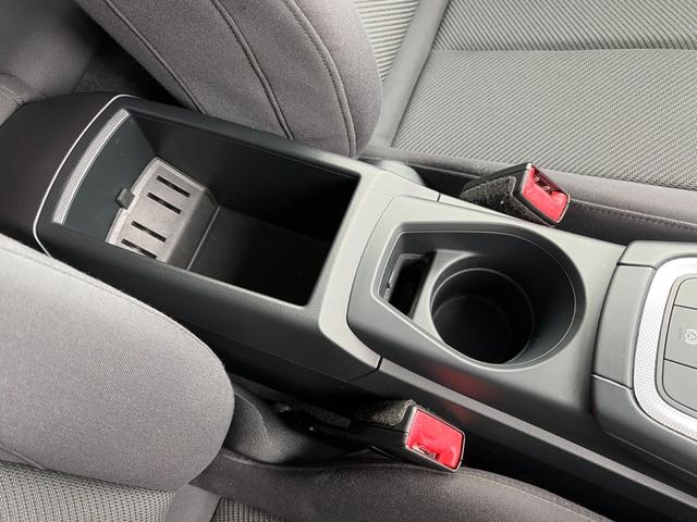 ＴＴクーペ ２．０ＴＦＳＩ　クワトロ　バーチャルコックピット　純正ナビ　フルセグＴＶ　１９インチＡＷ　ドラレコＦ／Ｒ　Ｂカメラ　クルコン　ＬＥＤヘッドライト　ＥＴＣ　ＢＳＭ　障害物センサー　スマートキー　スペアキー　車検Ｒ９年３月（39枚目）