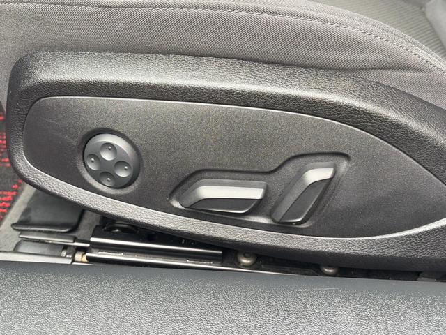 ＴＴクーペ ２．０ＴＦＳＩ　クワトロ　バーチャルコックピット　純正ナビ　フルセグＴＶ　１９インチＡＷ　ドラレコＦ／Ｒ　Ｂカメラ　クルコン　ＬＥＤヘッドライト　ＥＴＣ　ＢＳＭ　障害物センサー　スマートキー　スペアキー　車検Ｒ９年３月（44枚目）