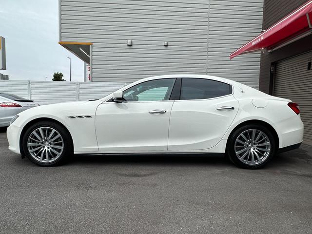 ギブリ S 左H サンルーフ ナビ フルセグTV レザーシート ETC クルーズコントロール HIDヘッドライト 障害物センサー スマートキー スペアキー レーダー探知機 パワーシート(9枚目)