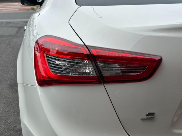 ギブリ S 左H サンルーフ ナビ フルセグTV レザーシート ETC クルーズコントロール HIDヘッドライト 障害物センサー スマートキー スペアキー レーダー探知機 パワーシート(19枚目)