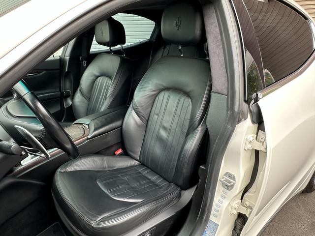 ギブリ S 左H サンルーフ ナビ フルセグTV レザーシート ETC クルーズコントロール HIDヘッドライト 障害物センサー スマートキー スペアキー レーダー探知機 パワーシート(25枚目)