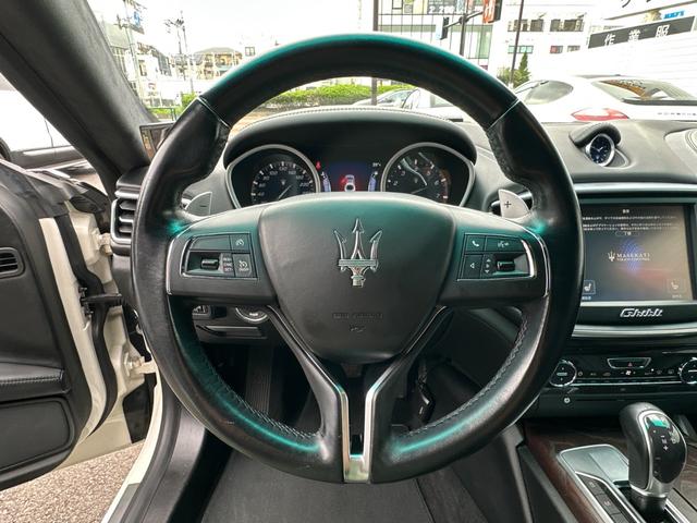 ギブリ S 左H サンルーフ ナビ フルセグTV レザーシート ETC クルーズコントロール HIDヘッドライト 障害物センサー スマートキー スペアキー レーダー探知機 パワーシート(27枚目)