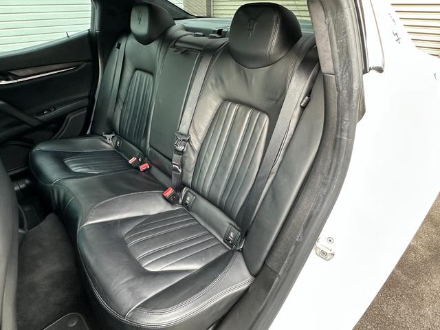 ギブリ S 左H サンルーフ ナビ フルセグTV レザーシート ETC クルーズコントロール HIDヘッドライト 障害物センサー スマートキー スペアキー レーダー探知機 パワーシート(53枚目)