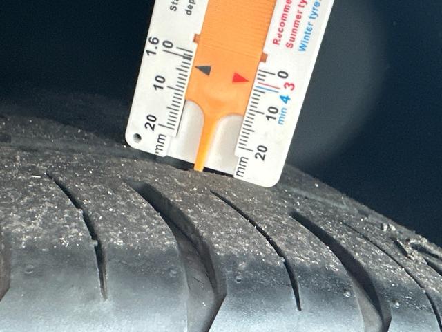 ギブリ S 左H サンルーフ ナビ フルセグTV レザーシート ETC クルーズコントロール HIDヘッドライト 障害物センサー スマートキー スペアキー レーダー探知機 パワーシート(70枚目)