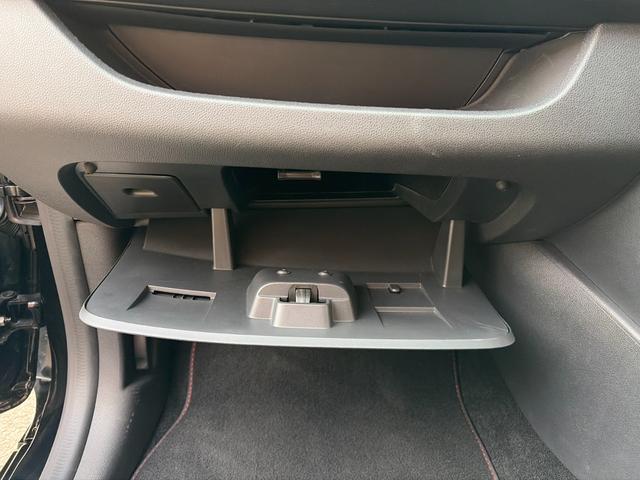 ルーテシア ルノースポール トロフィー 2シート仕様 RECAROシート ETC ナビ フルセグ LEDヘッドライト 車検R9年8月まで 障害物センサー キーレス スペアキー(42枚目)