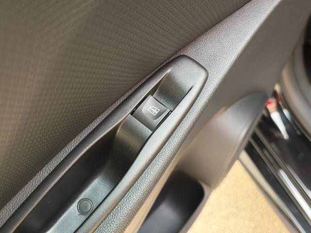 ルーテシア ルノースポール トロフィー 2シート仕様 RECAROシート ETC ナビ フルセグ LEDヘッドライト 車検R9年8月まで 障害物センサー キーレス スペアキー(48枚目)