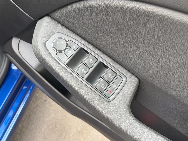 ルーテシア E-テックハイブリッド ディスプレイオーディオ Bカメラ ACC LEDヘッドライト シートヒーター ステアリングヒーター CarPlay 車検R9年7月まで 障害物センサー ブラインドスポットモニター スペアキー(25枚目)