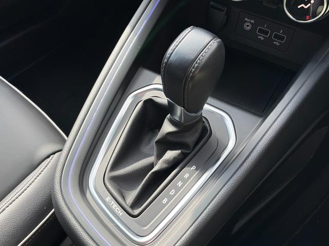 ルーテシア E-テックハイブリッド ディスプレイオーディオ Bカメラ ACC LEDヘッドライト シートヒーター ステアリングヒーター CarPlay 車検R9年7月まで 障害物センサー ブラインドスポットモニター スペアキー(38枚目)