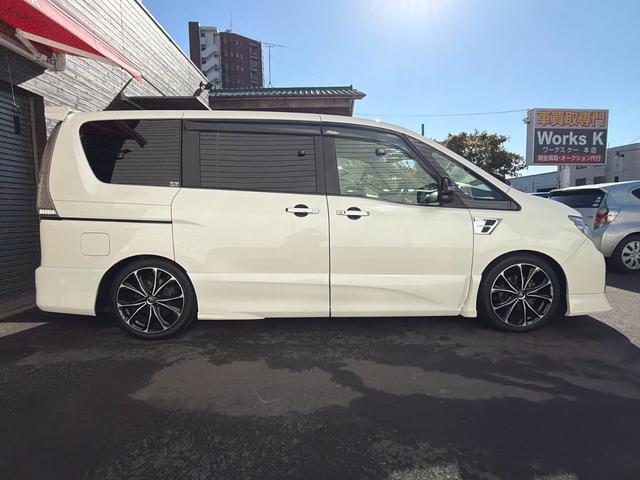 セレナ ライダー　ブラックライン　ＺＺ　Ｓ－ハイブリッド　１オーナー　後席モニター　全方位カメラ　ＥＴＣ　ドラレコＦ／Ｒ　ＴＥＩＮ車高調　社外マフラー　Ｐｉｖｏｔスロコン　両側電動スライドドア　シートヒーター　ＬＥＤヘッドライト　スマートキー　スペアキー（7枚目）