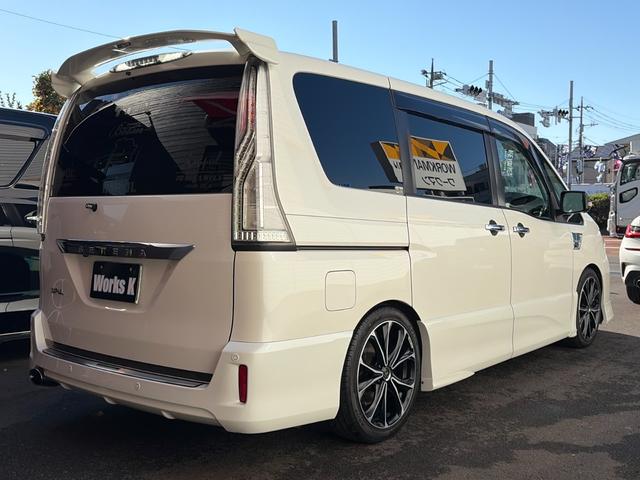 セレナ ライダー　ブラックライン　ＺＺ　Ｓ－ハイブリッド　１オーナー　後席モニター　全方位カメラ　ＥＴＣ　ドラレコＦ／Ｒ　ＴＥＩＮ車高調　社外マフラー　Ｐｉｖｏｔスロコン　両側電動スライドドア　シートヒーター　ＬＥＤヘッドライト　スマートキー　スペアキー（8枚目）