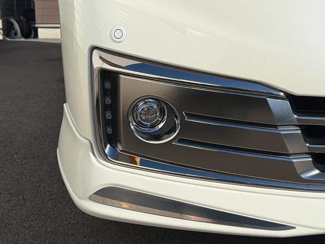 セレナ ライダー　ブラックライン　ＺＺ　Ｓ－ハイブリッド　１オーナー　後席モニター　全方位カメラ　ＥＴＣ　ドラレコＦ／Ｒ　ＴＥＩＮ車高調　社外マフラー　Ｐｉｖｏｔスロコン　両側電動スライドドア　シートヒーター　ＬＥＤヘッドライト　スマートキー　スペアキー（17枚目）