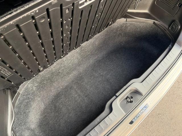 セレナ ライダー　ブラックライン　ＺＺ　Ｓ－ハイブリッド　１オーナー　後席モニター　全方位カメラ　ＥＴＣ　ドラレコＦ／Ｒ　ＴＥＩＮ車高調　社外マフラー　Ｐｉｖｏｔスロコン　両側電動スライドドア　シートヒーター　ＬＥＤヘッドライト　スマートキー　スペアキー（60枚目）