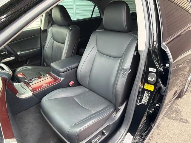 クラウンマジェスタ i-Four 純正ナビ フルセグ 革シート ドラレコ ETC バックカメラ クルコン HIDヘッドライト シートヒーター シートクーラー 障害物センサー パワーバックドア パワーシート キーレス 走行中TV映ります(46枚目)