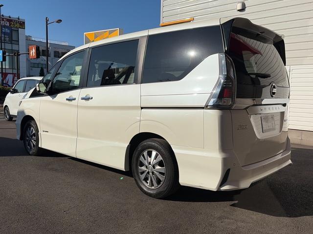 セレナ ｅ－パワー　ハイウェイスターＶ　１オーナー　純正ナビ　フルセグ　プロパイロット　全方位カメラ　シートヒーター　ＬＥＤヘッドライト　両側パワースライド　ドラレコ　デジタルインナーミラー　ステアリングヒーター　スマートキー　スペアキー（10枚目）