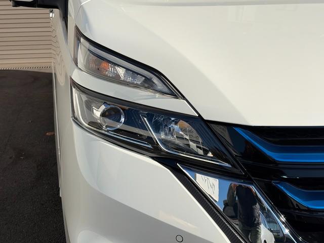 セレナ ｅ－パワー　ハイウェイスターＶ　１オーナー　純正ナビ　フルセグ　プロパイロット　全方位カメラ　シートヒーター　ＬＥＤヘッドライト　両側パワースライド　ドラレコ　デジタルインナーミラー　ステアリングヒーター　スマートキー　スペアキー（16枚目）