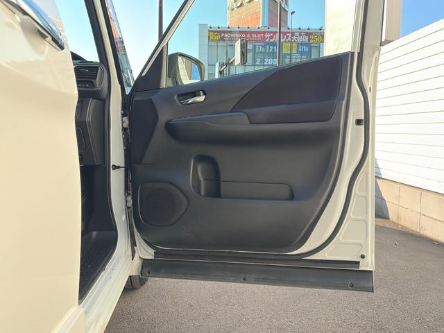 セレナ ｅ－パワー　ハイウェイスターＶ　１オーナー　純正ナビ　フルセグ　プロパイロット　全方位カメラ　シートヒーター　ＬＥＤヘッドライト　両側パワースライド　ドラレコ　デジタルインナーミラー　ステアリングヒーター　スマートキー　スペアキー（23枚目）