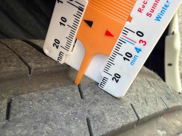 �y�t�����g�^�C���@�a�T�����z