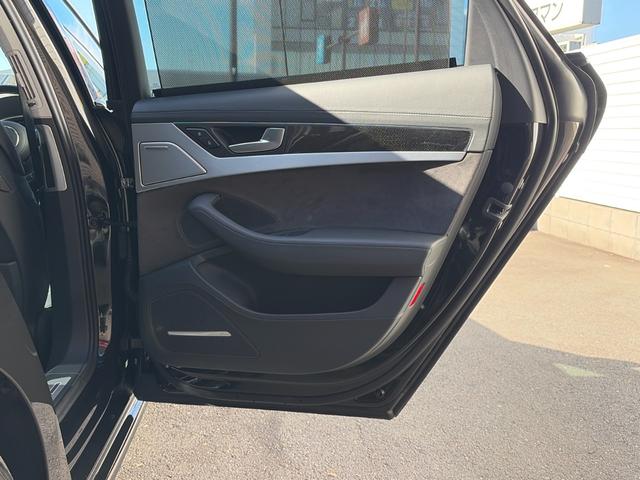 �y�E�@�㕔���ȃh�A�z