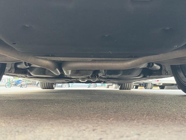 �y�����z