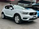 ＸＣ４０ Ｂ４　モメンタム　純正ナビ　フルセグ　ドラレコＦ／Ｒ　全方位カメラ　ＥＴＣ　ＡＣＣ　ＬＥＤヘッドライト　ＣａｒＰｌａｙ　障害物センサー　ブラインドスポットモニター　パワーバックドア　スマートキー　スペアキー（5枚目）