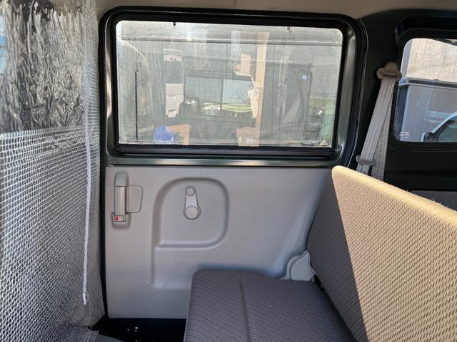 エブリイ ＰＣ　ワンセグ／キーレス／電動格納ミラー／ＥＴＣ／タイミングチェーン／パワーウィンドウ／禁煙車／車内間仕切りカーテン／ＵＳＢ充電ポート（33枚目）