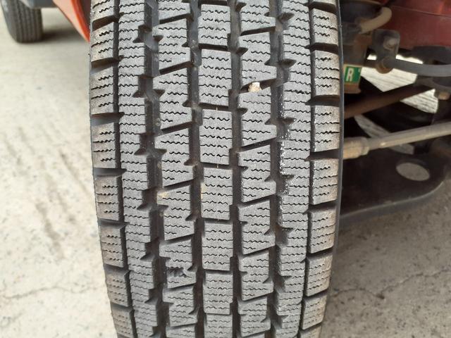 ハイゼットトラック スタンダードＳＡＩＩＩｔ　１年走行無制限保証　５ＭＴ　４ＷＤ　ブレーキサポート　横滑り防止　３方開　エアバック　ＡＢＳ　エアコン　ＶＩＣＥＮＴＥ１２インチＡＷ　スタッドレスＴ　ドアバイザー　光軸レベライザー　取説　保証書（30枚目）