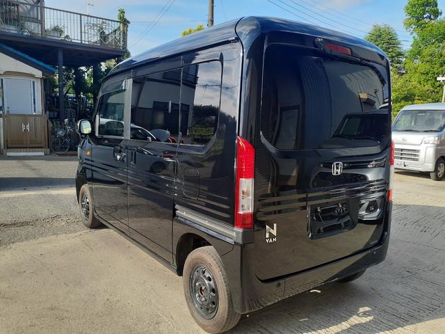 Ｎ－ＶＡＮ＋スタイル ファン　１年走行無制限保証　両側スライドドア　アイドリングストップ　ブレーキサポート　レーン逸脱警告　プッシュスタート　スマートキー２個　純正ナビ　Ｂｌｕｅｔｏｏｔｈ　バックカメラ　ＥＴＣ　ＬＥＤオートライト（4枚目）
