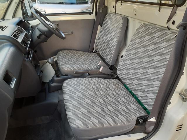 ハイゼットトラック エアコン・パワステ　スペシャル　３方開　パワーステアリング　エアコン　純正ラジオ　ドアバイザー　荷台マット　社外キーレス　スペアキー２本　取説　メンテナンスノート（12枚目）