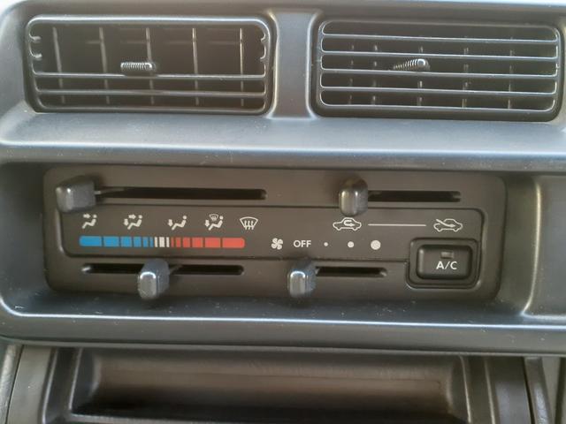 ハイゼットトラック エアコン・パワステ　スペシャル　３方開　パワーステアリング　エアコン　純正ラジオ　ドアバイザー　荷台マット　社外キーレス　スペアキー２本　取説　メンテナンスノート（14枚目）