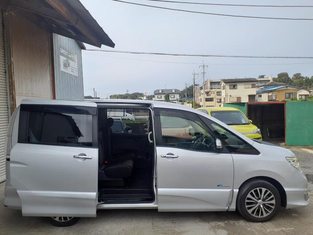 セレナ ハイウェイスターS-HVアドバンスドセーフティパック 1年走行無制限保障 左側パワースライドドアアイドリングストップ ブレーキサポート レーン逸脱警告 純正ナビ フリップダウンモニター フルセグ USB Bluetooth アラウンドビュー ETC(9枚目)