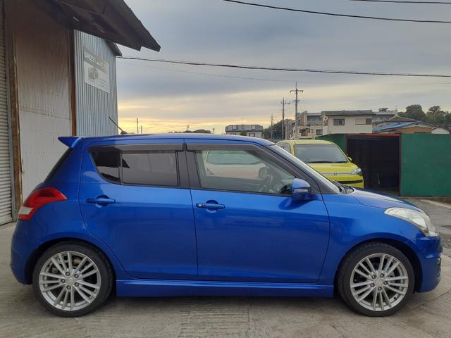 スイフトスポーツ ベースグレード 1年走行無制限保障 ワンオーナー車 ナビ フルセグ Bluetooth ETC クルコン パドルシフト フォグランプ フルオートエアコン プッシュスタート スマートキー2個 純正17インチAW(7枚目)