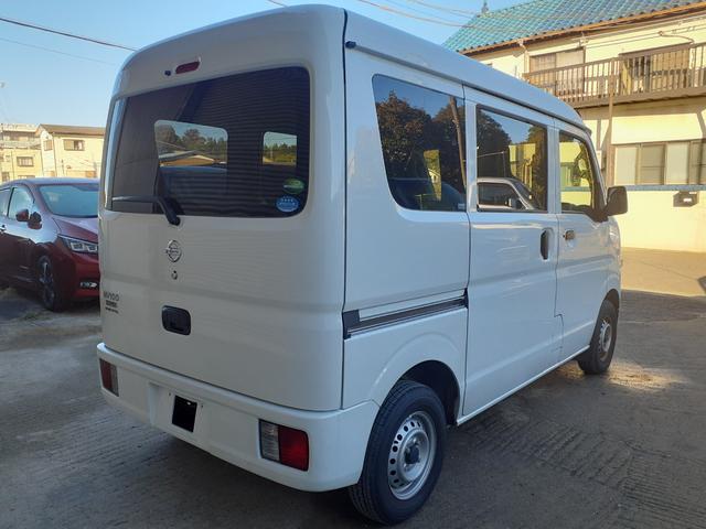 少人数で営業しているアットホームなお店です！お車のことは何でもお気軽にご相談ください！親身になってお答えいたします！