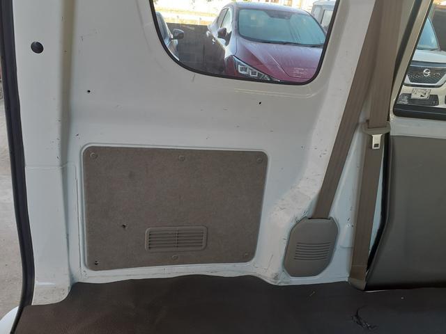 当店には修復歴の有る車もございますが、入庫後にパワーウインドウや各スイッチ・オーディオまで細かく確認しています！時には数十キロ試乗して問題がないかチェックをしてお店に展示しています。ご安心ください！