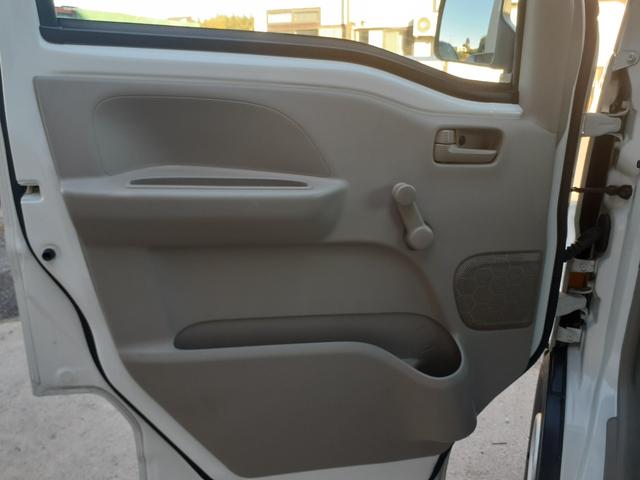 在庫車に自信があるので全車安心の保証をお付けして販売しております！国産車は１年間走行無制限で保証致します！遠方の方はディーラーで修理も可能です！