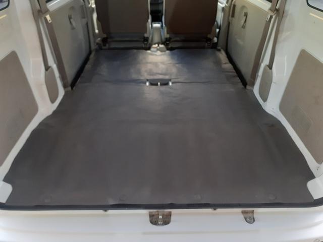 ＮＶ１００クリッパーバン ＤＸ　セーフティパッケージ　１年走行無制限保障　５ＡＧＳ　ブレーキサポート　レーン逸脱警告　横滑り防止　１ｓｔ発進スイッチ　キーレスキー　ＥＴＣ　オートライト　パワーウィンドウ　オーバーヘッドコンソール　ＵＳＢ充電×２　ソナー（28枚目）