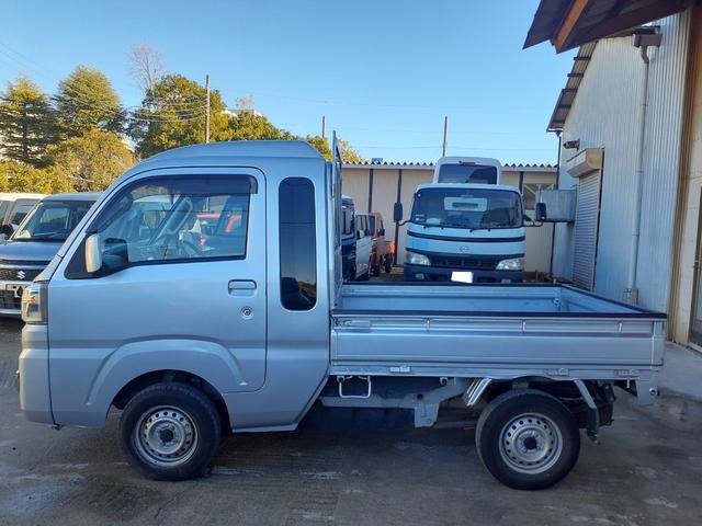 ハイゼットトラック ジャンボ 1年走行無制限保障 5速MT パワステ パワーウィンドウ キーレス スペアキー CDチューナー ETC LEDヘッドライト フォグ 作業灯 オーバーヘッドコンソール マッドガード レベライザー(8枚目)