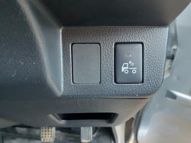 ハイゼットトラック ジャンボ 1年走行無制限保障 5速MT パワステ パワーウィンドウ キーレス スペアキー CDチューナー ETC LEDヘッドライト フォグ 作業灯 オーバーヘッドコンソール マッドガード レベライザー(17枚目)