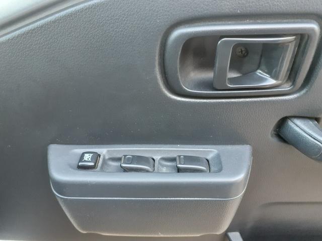 ハイゼットトラック ジャンボ 1年走行無制限保障 5速MT パワステ パワーウィンドウ キーレス スペアキー CDチューナー ETC LEDヘッドライト フォグ 作業灯 オーバーヘッドコンソール マッドガード レベライザー(18枚目)