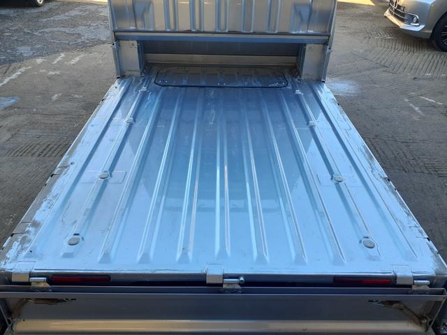 ハイゼットトラック ジャンボ 1年走行無制限保障 5速MT パワステ パワーウィンドウ キーレス スペアキー CDチューナー ETC LEDヘッドライト フォグ 作業灯 オーバーヘッドコンソール マッドガード レベライザー(24枚目)