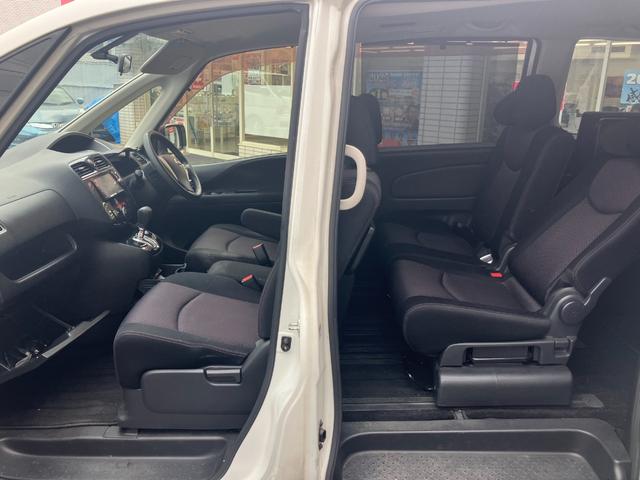 セレナ ハイウェイスター Vセレクション(18枚目)