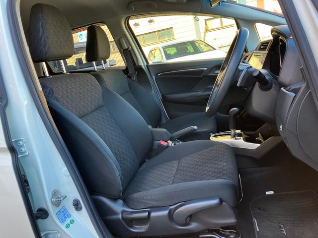 フィット １３Ｇ・Ｓパッケージ　Ｈｏｎｄａインターナビ　ＥＴＣ車載器　Ｆパッケージ　Ｌパッケージ　Ｓパッケージ　ＬＥＤヘッドライト　◎あんしんパッケージ　◎１５インチアルミ　電格納ミラー（13枚目）