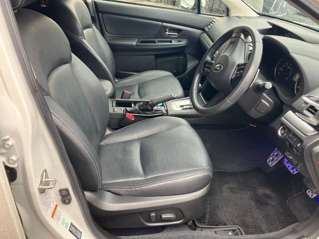 インプレッサスポーツ 2.0i-Sアイサイト STIフロントエアロ AWD レザーシート シートヒーター 純正ナビ フルセグ バックカメラ 衝突軽減 HIDヘッドライト(12枚目)