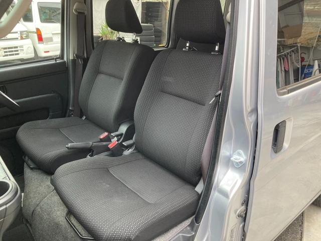 サンバーバン VCスマートアシスト 4WD 禁煙車 ワンオーナー車 LEDヘッドライト キーレス オーバーヘッドシェルフ プライバシーガラス リアヒーター 電動格納ミラー コーナーセンサー(リア) ドライブレコーダー(12枚目)