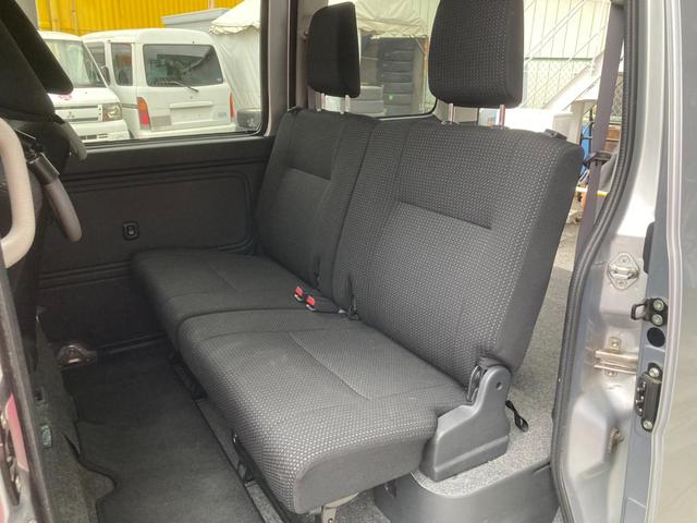 サンバーバン VCスマートアシスト 4WD 禁煙車 ワンオーナー車 LEDヘッドライト キーレス オーバーヘッドシェルフ プライバシーガラス リアヒーター 電動格納ミラー コーナーセンサー(リア) ドライブレコーダー(13枚目)