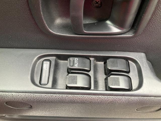 サンバーバン VCスマートアシスト 4WD 禁煙車 ワンオーナー車 LEDヘッドライト キーレス オーバーヘッドシェルフ プライバシーガラス リアヒーター 電動格納ミラー コーナーセンサー(リア) ドライブレコーダー(23枚目)