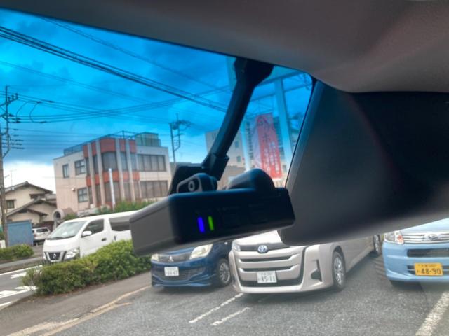 サンバーバン VCスマートアシスト 4WD 禁煙車 ワンオーナー車 LEDヘッドライト キーレス オーバーヘッドシェルフ プライバシーガラス リアヒーター 電動格納ミラー コーナーセンサー(リア) ドライブレコーダー(29枚目)