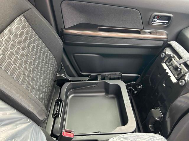 ワゴンＲカスタムＺ ハイブリッドＺＸ　届出済未使車　クリアランスソナー　オートクルーズコントロール　レーンアシスト　衝突被害軽減システム　ＬＥＤヘッドランプ　スマートキー　アイドリングストップ　電動格納ミラー　シートヒーター　ベンチシート（17枚目）